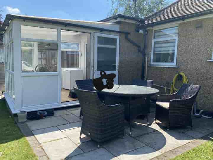 House for sale in Thames Close‚  Rayleigh‚ SS6