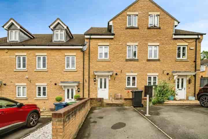 House for sale in Rosebery Avenue‚  High Wycombe‚ HP13