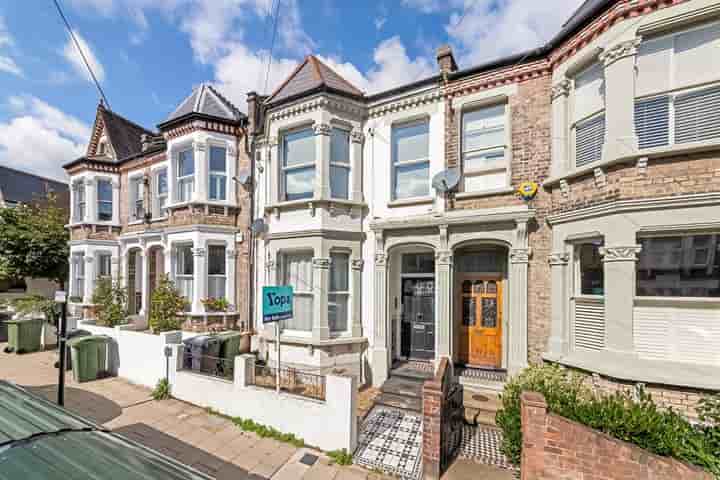 Wohnung zum Verkauf in Leander Road‚  London‚ SW2