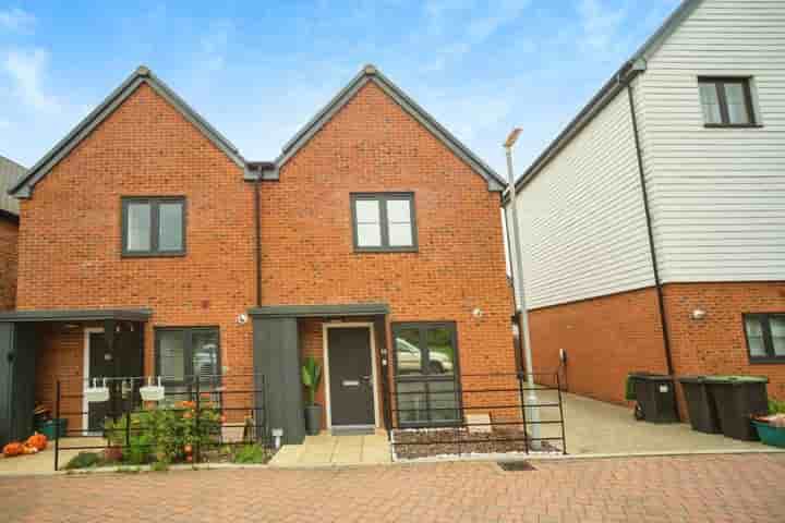 House for sale in Edington Way, Kings Hill‚  West Malling‚ ME19