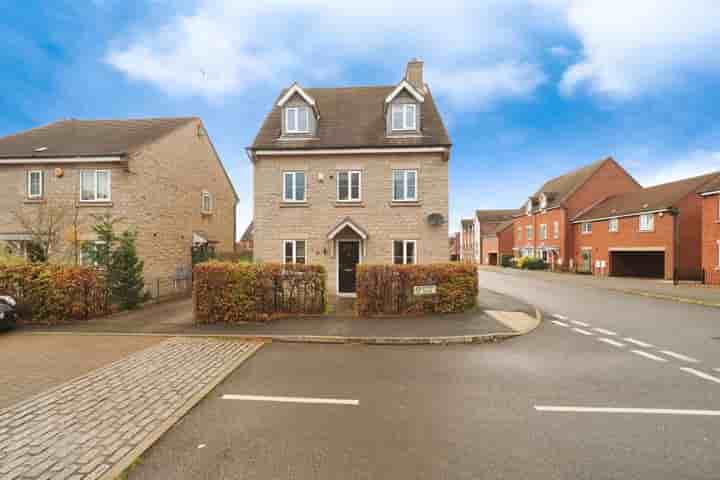 House for sale in Betony Grove‚  Nottingham‚ NG17