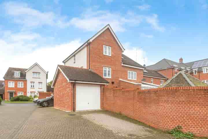 House for sale in Clover Rise‚  Reading‚ RG5