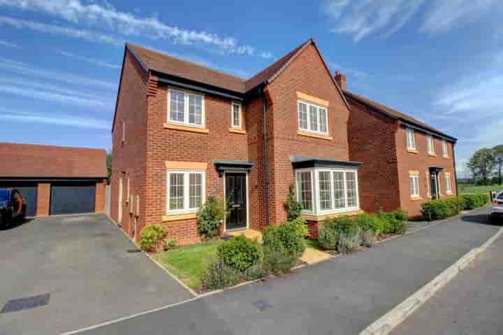 Casa in vendita a Thompson Way‚  Lichfield‚ WS13