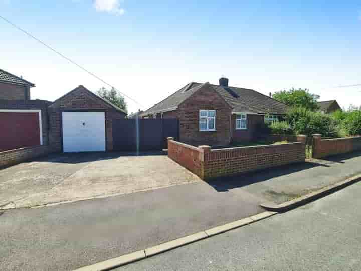 House for sale in Furzefield‚  Bedford‚ MK41