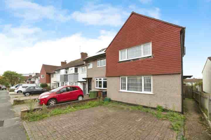 Maison à vendre à Lindsay Road‚  Worcester Park‚ KT4