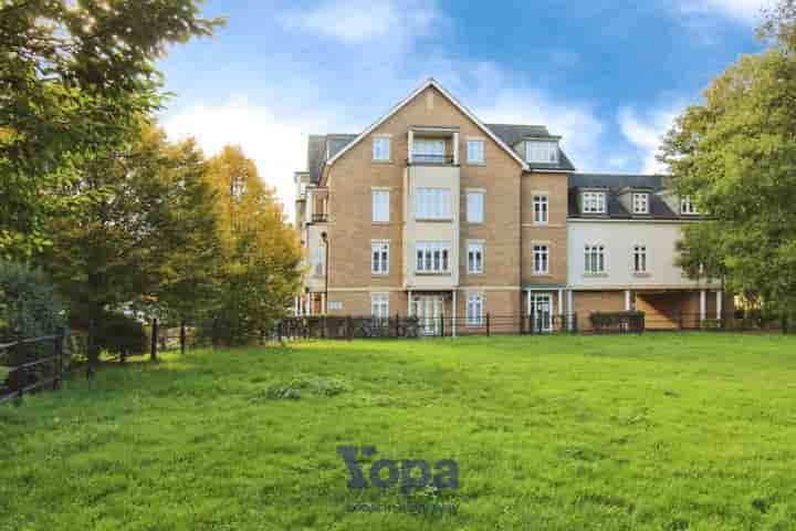 Apartment for sale in Pearl Close‚  Cambridge‚ CB4