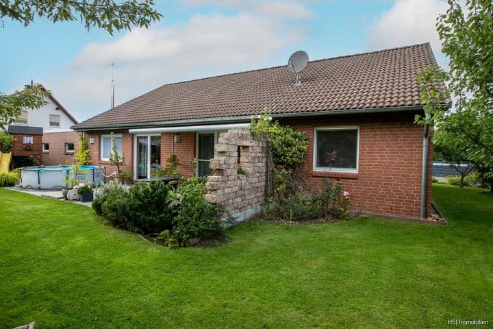 House for sale in Lengede, Germany - Image 2