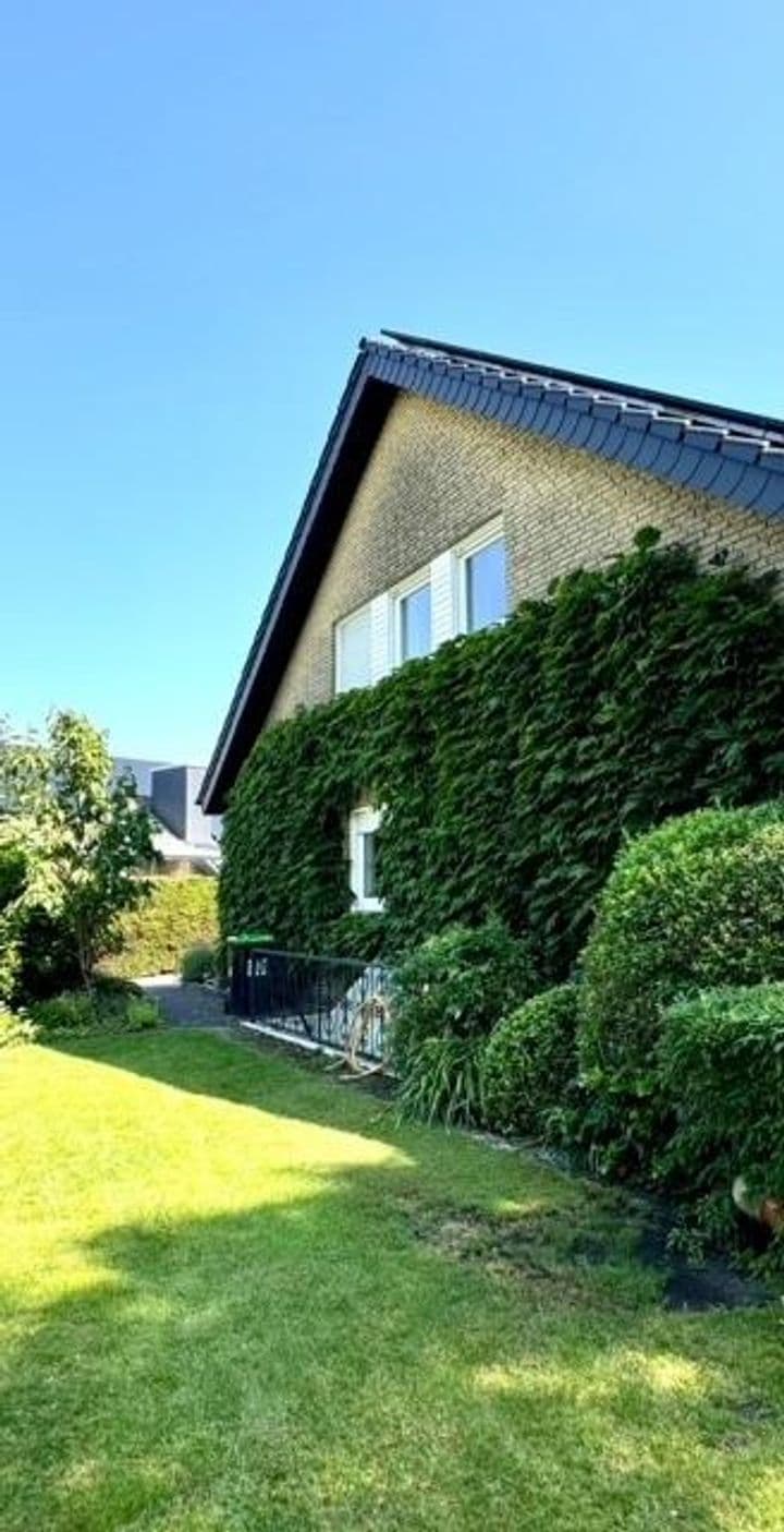 House for sale in Gutersloh, Germany - Image 3