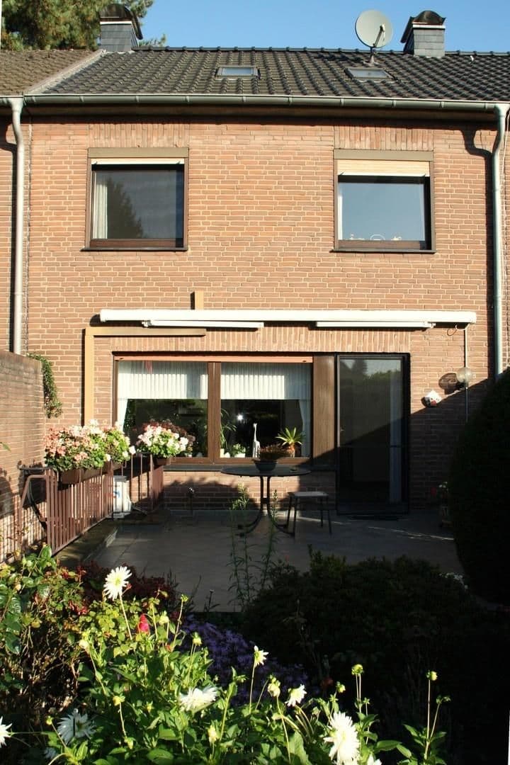 House for sale in Krefeld                   - Nordrhein-Westfalen, Germany - Image 2