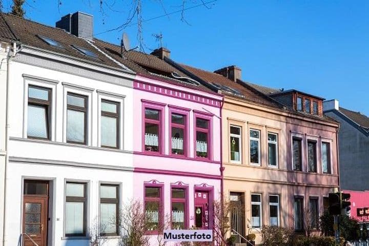 House for sale in Waldkraiburg, Germany