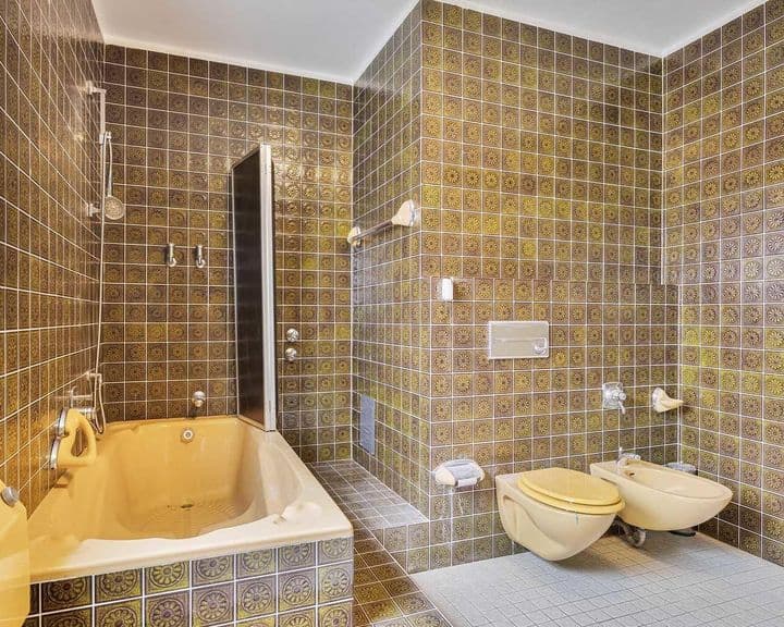 House for sale in Ratingen, Germany - Image 9