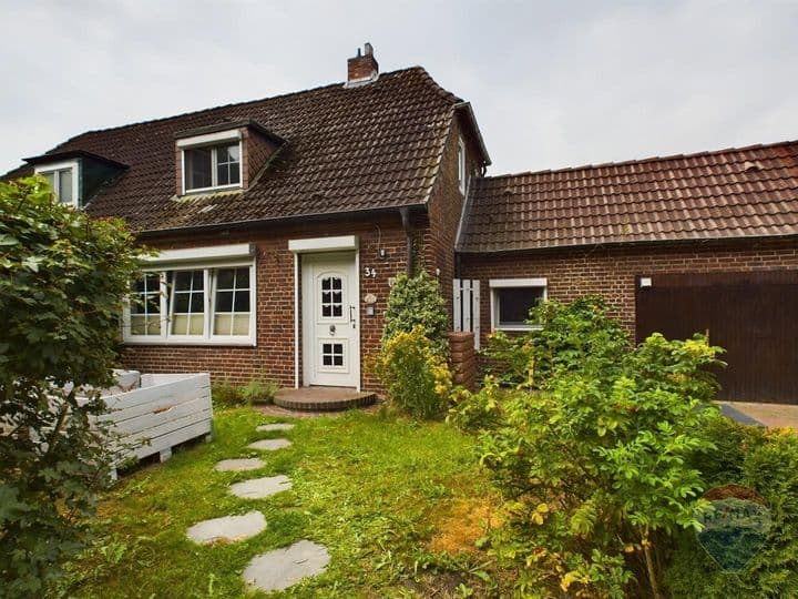 House for sale in Brunsbuttel                   - Schleswig-Holstein, Germany - Image 2