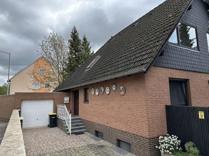 House for sale in Straße 13                   31157 Sarstedt                   - Niedersachsen, Germany - Image 2