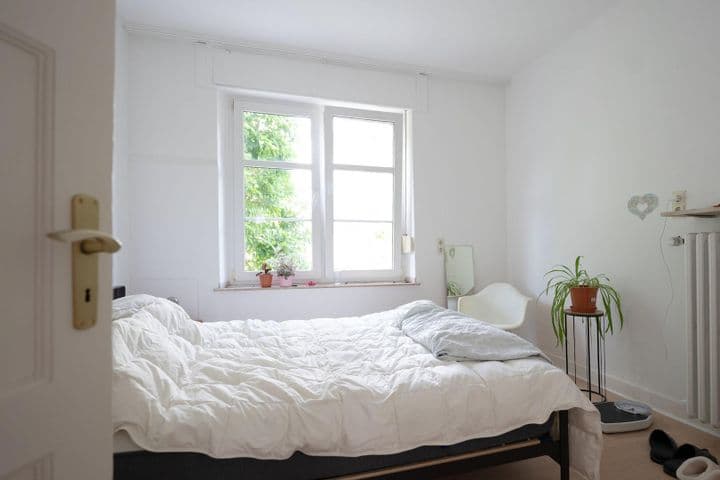 House for rent in Krefeld, Germany - Image 11