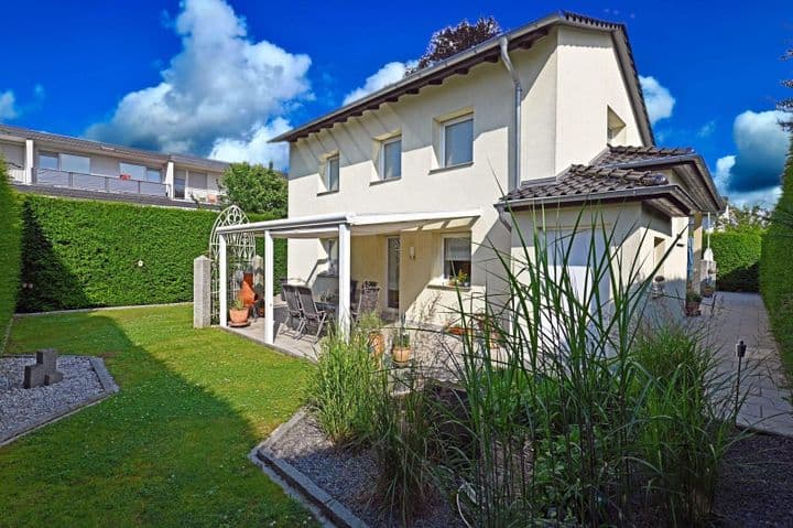 House for sale in Neuss                   - Nordrhein-Westfalen, Germany - Image 11