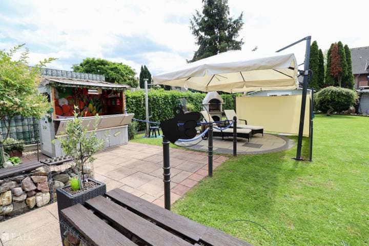 House for sale in Koln                   - Nordrhein-Westfalen, Germany - Image 28