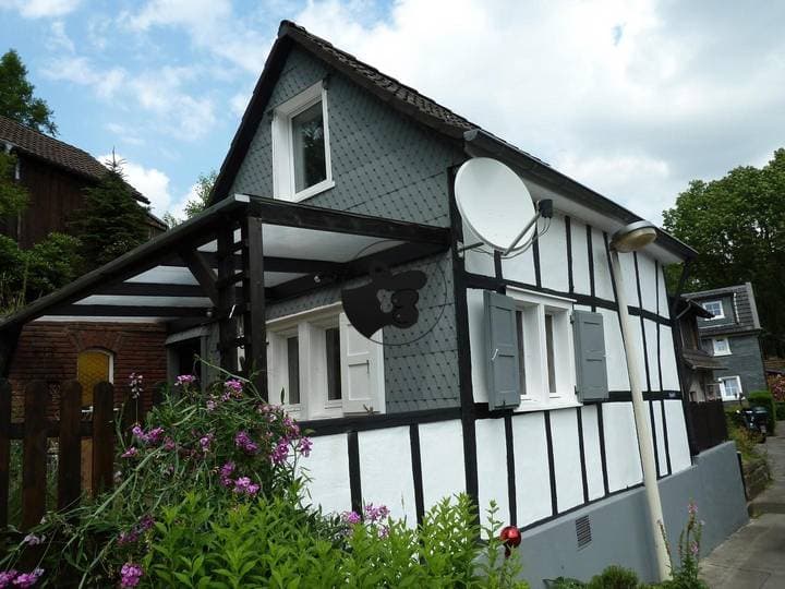 House for rent in Solingen                   - Nordrhein-Westfalen, Germany - Image 2