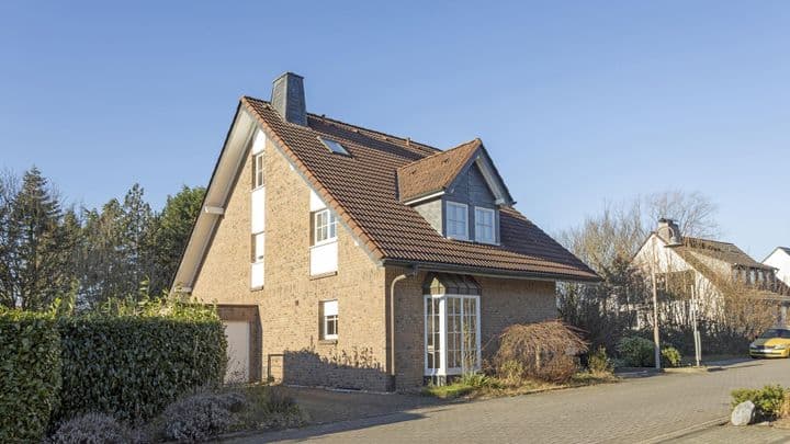 House for sale in Ratingen                   - Nordrhein-Westfalen, Germany - Image 2