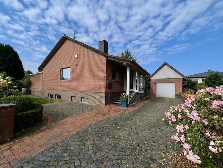 House for sale in Neustadt am Rubenberge / Mandelsloh, Germany