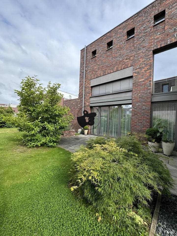 House for sale in Hannover, Germany - Image 11