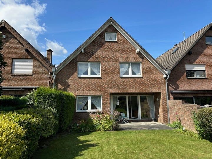 House for sale in Straße 79                  41366 Schwalmtal, Germany - Image 2