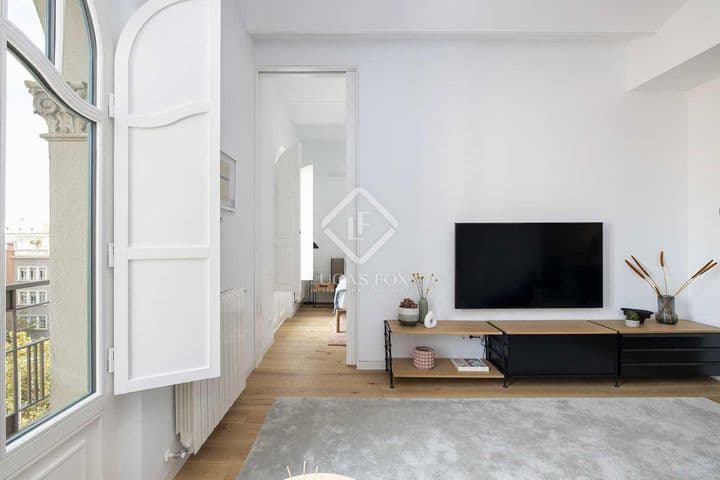 2 bedrooms apartment for rent in Barcelona, Spain - Image 10