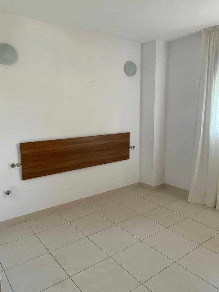 2 bedrooms apartment for rent in Playamar - Benyamina, Spain - Image 2