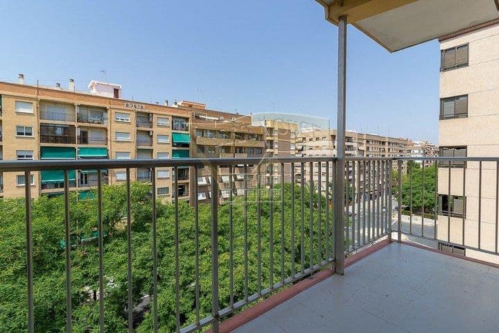 3 bedrooms apartment for rent in Valencia, Spain - Image 6