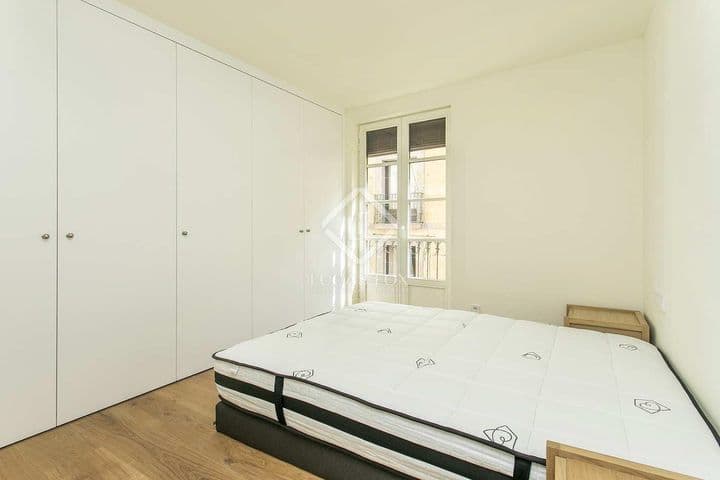 1 bedroom apartment for rent in Barcelona, Spain - Image 10