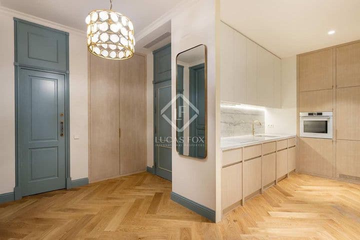 2 bedrooms apartment for rent in Barcelona, Spain - Image 11