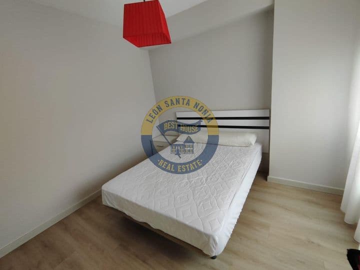 1 bedroom apartment for rent in Leon, Spain - Image 11