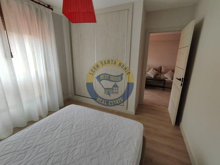 1 bedroom apartment for rent in Leon, Spain - Image 3