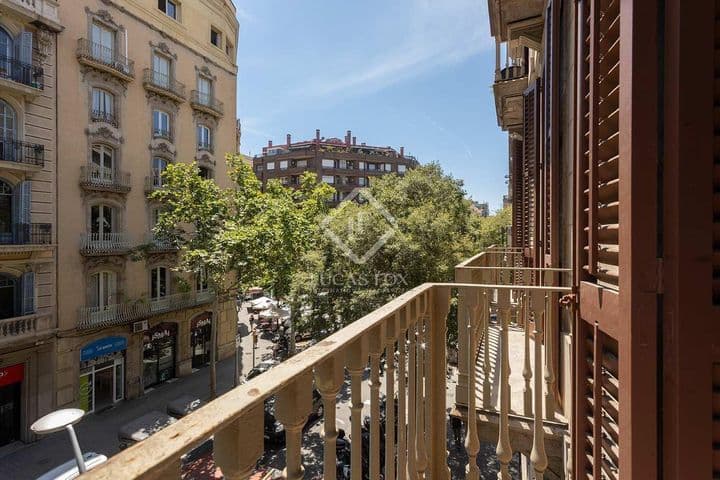 2 bedrooms apartment for rent in Barcelona, Spain - Image 3