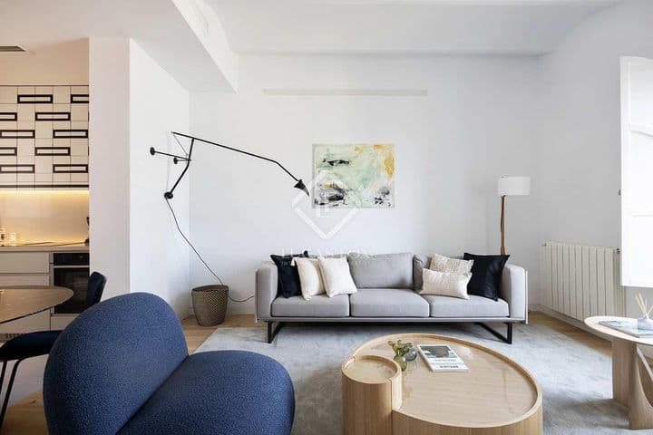 2 bedrooms apartment for rent in Barcelona, Spain - Image 3