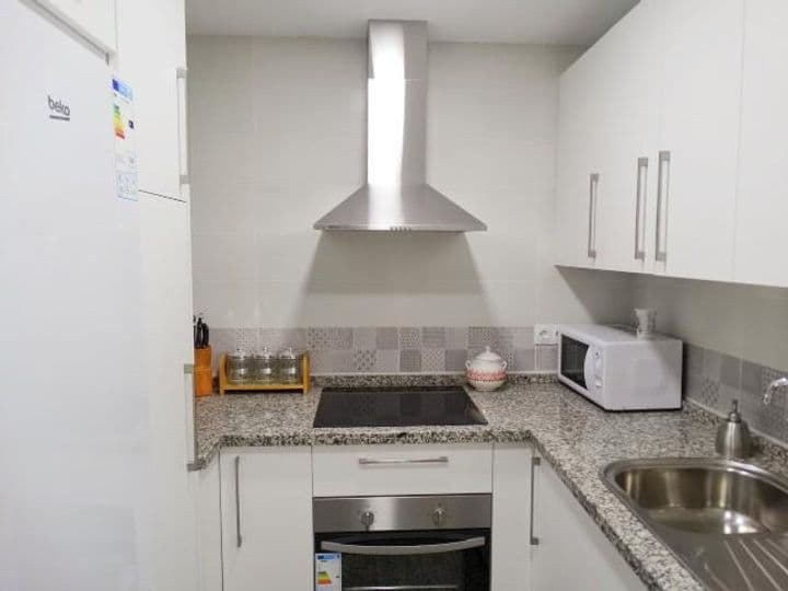 3 bedrooms apartment for rent in Malaga-Centro, Spain - Image 7