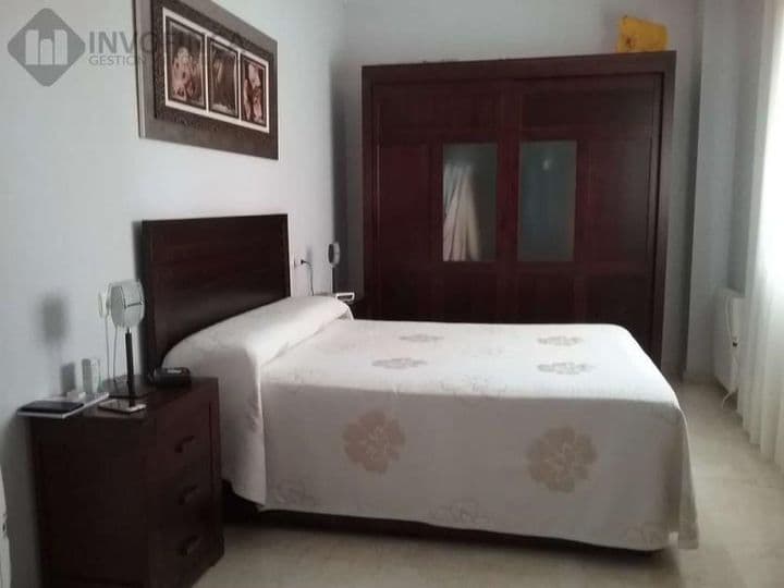 3 bedrooms apartment for rent in Badajoz, Spain - Image 2