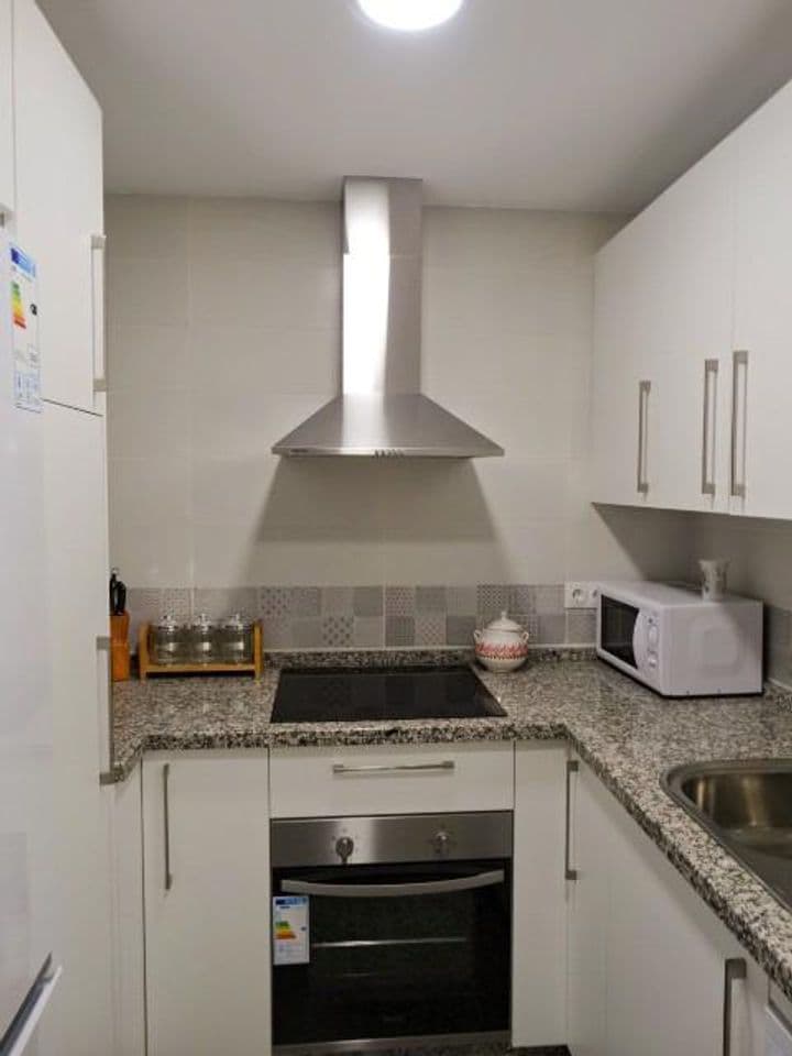 3 bedrooms apartment for rent in Malaga-Centro, Spain - Image 6