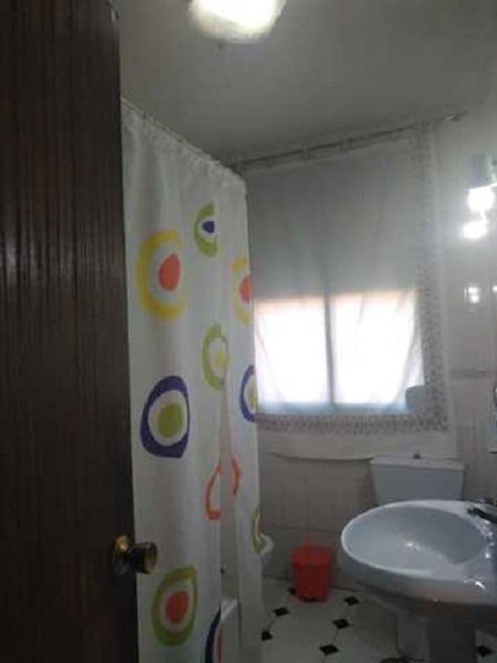 3 bedrooms apartment for rent in Beiro, Spain - Image 7