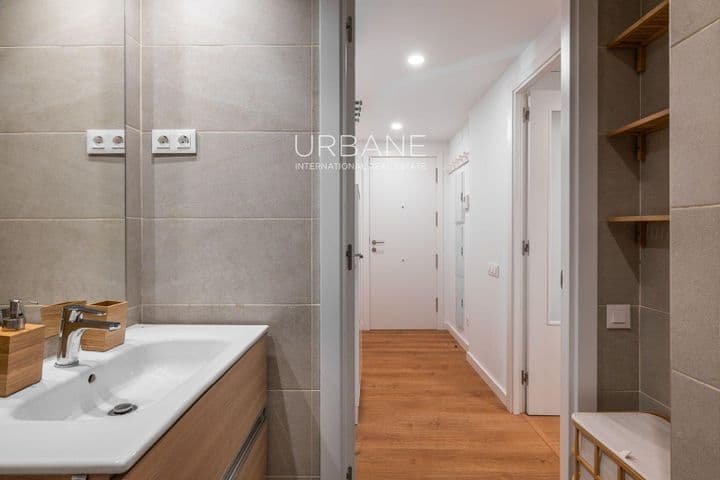 2 bedrooms apartment for rent in Eixample, Spain - Image 12