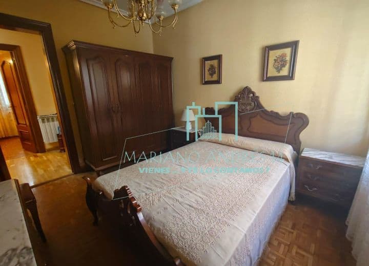 3 bedrooms apartment for rent in Leon, Spain - Image 12