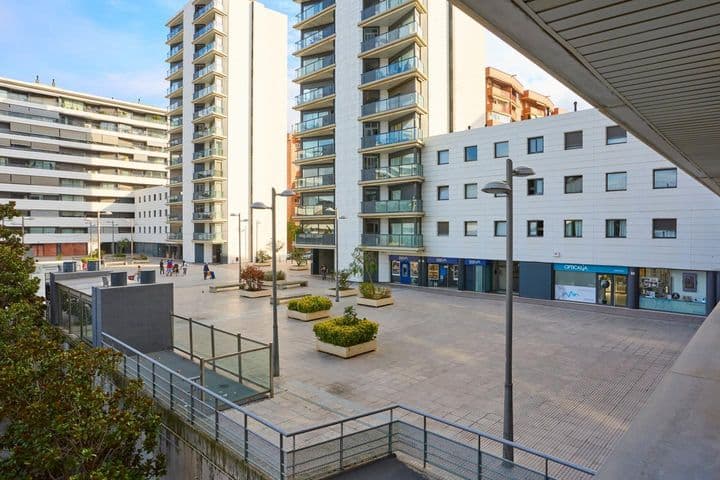 3 bedrooms apartment for rent in Horta-Guinardo, Spain - Image 11