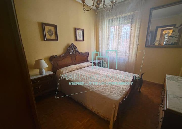 3 bedrooms apartment for rent in Leon, Spain - Image 10