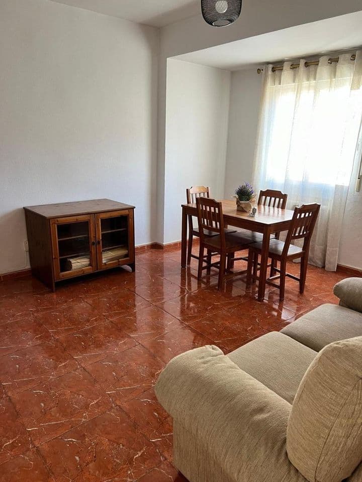 1 bedroom apartment for rent in Chamartin, Spain - Image 8