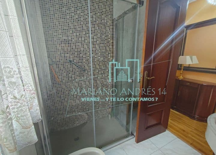 3 bedrooms apartment for rent in Leon, Spain - Image 9