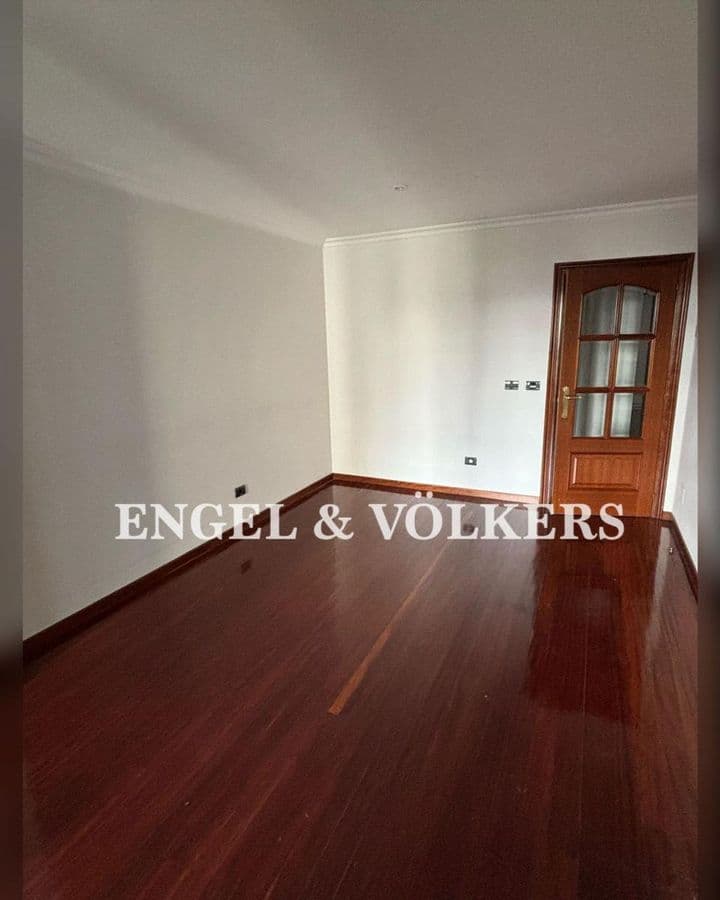 2 bedrooms apartment for rent in Vigo, Spain - Image 4