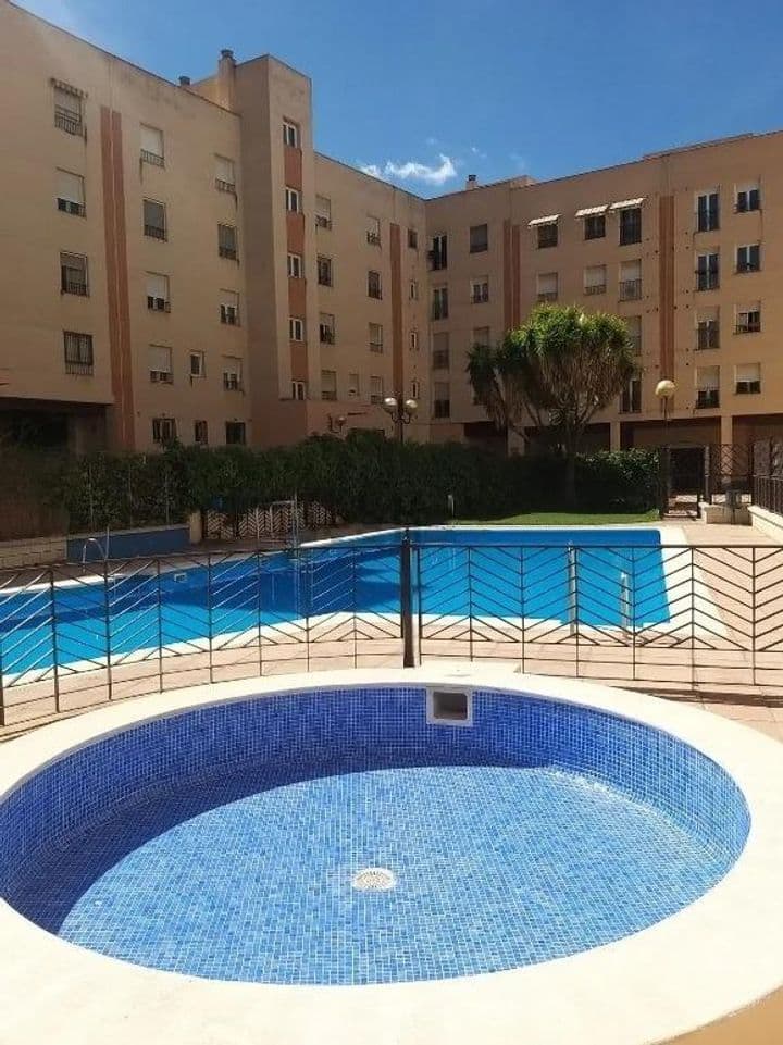 2 bedrooms apartment for rent in Granada, Spain - Image 2