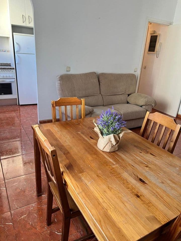 1 bedroom apartment for rent in Chamartin, Spain - Image 10