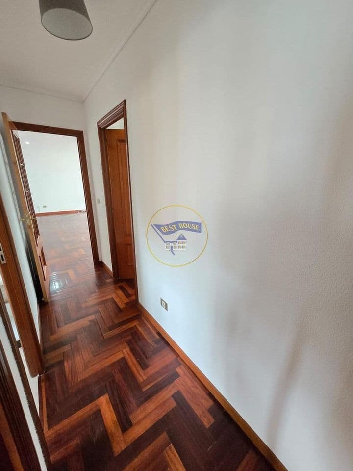 3 bedrooms apartment for rent in Vigo, Spain - Image 10