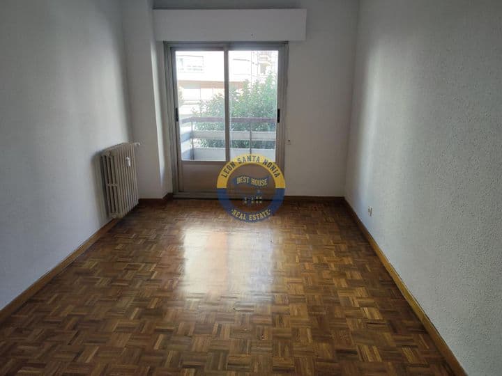 4 bedrooms apartment for sale in Leon, Spain - Image 4