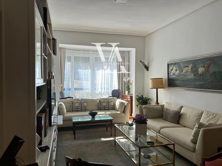 4 bedrooms apartment for sale in Chamberi, Spain - Image 2